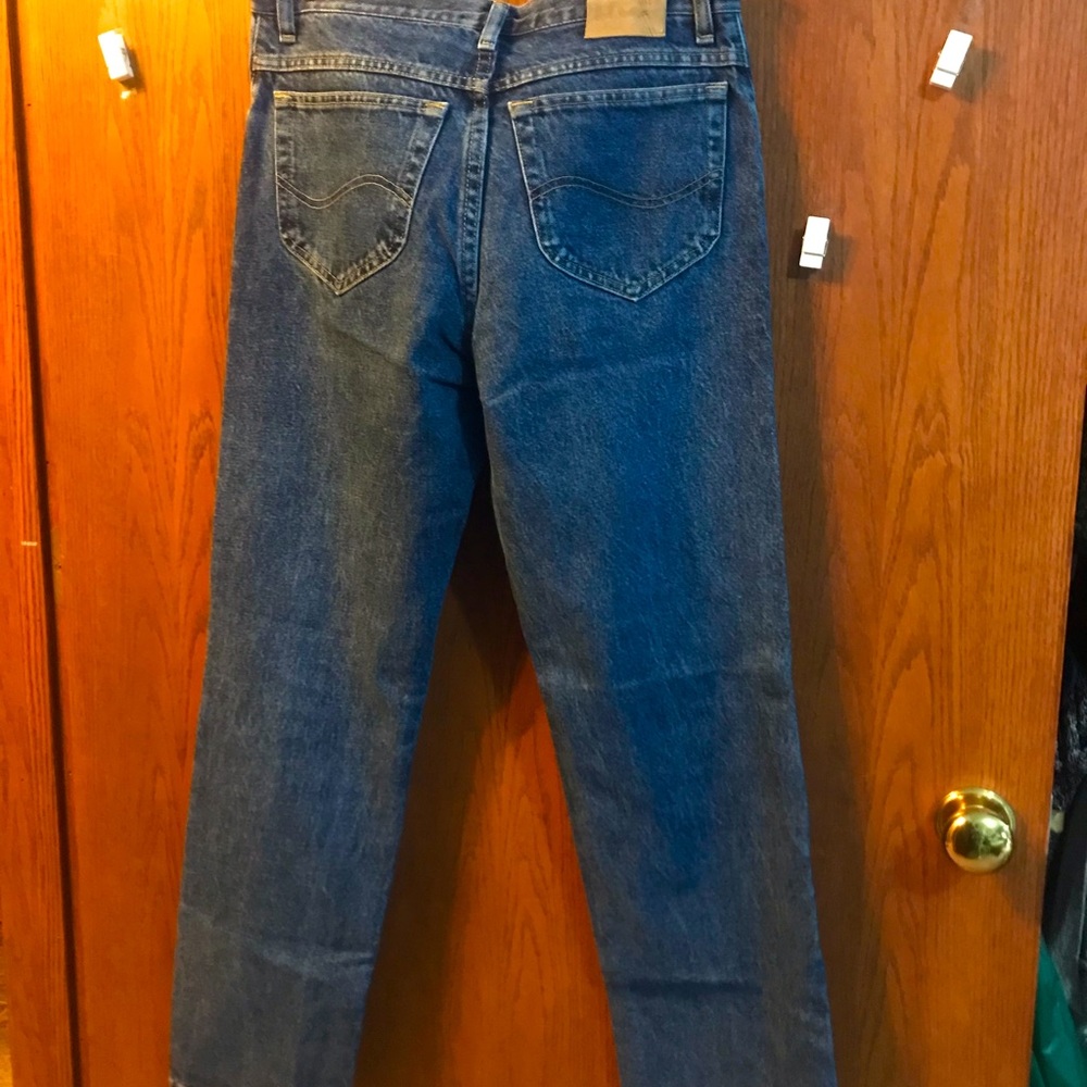 Lee jeans 31x32 long.